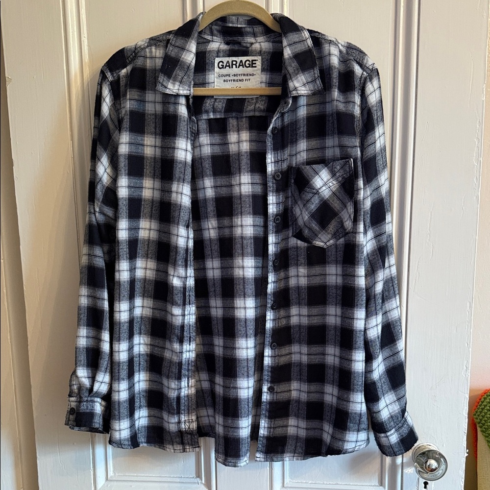 Garage Black & White Boyfriend Fit Flannel Shirt – Oversized Plaid, Long Sleeve
